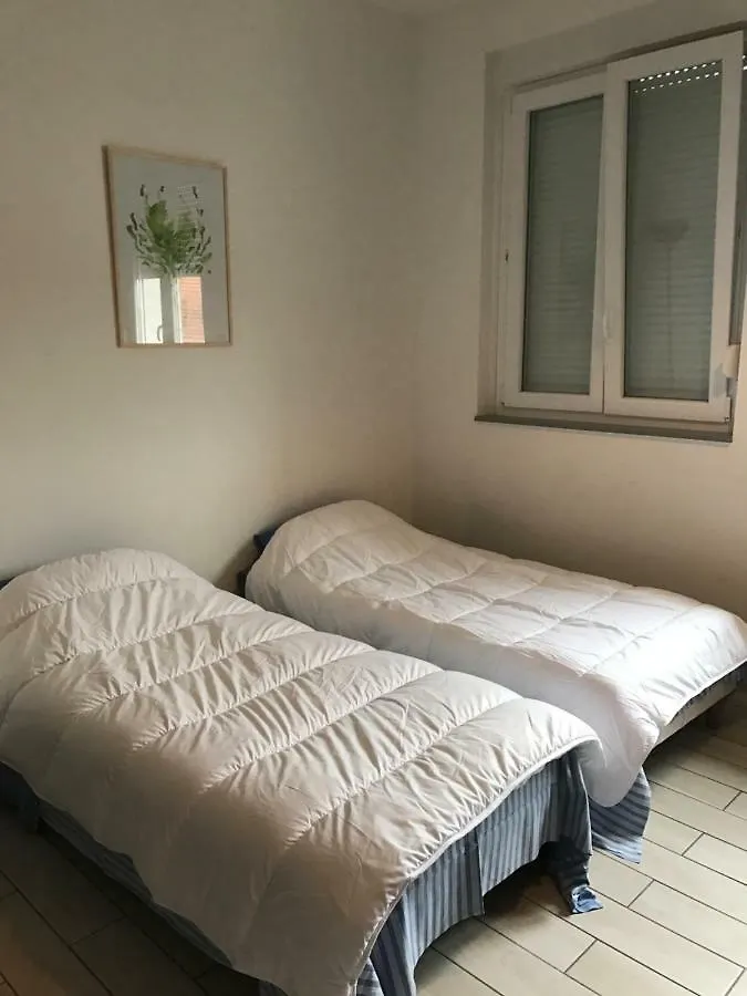 Les Studines Apartamento Roanne França